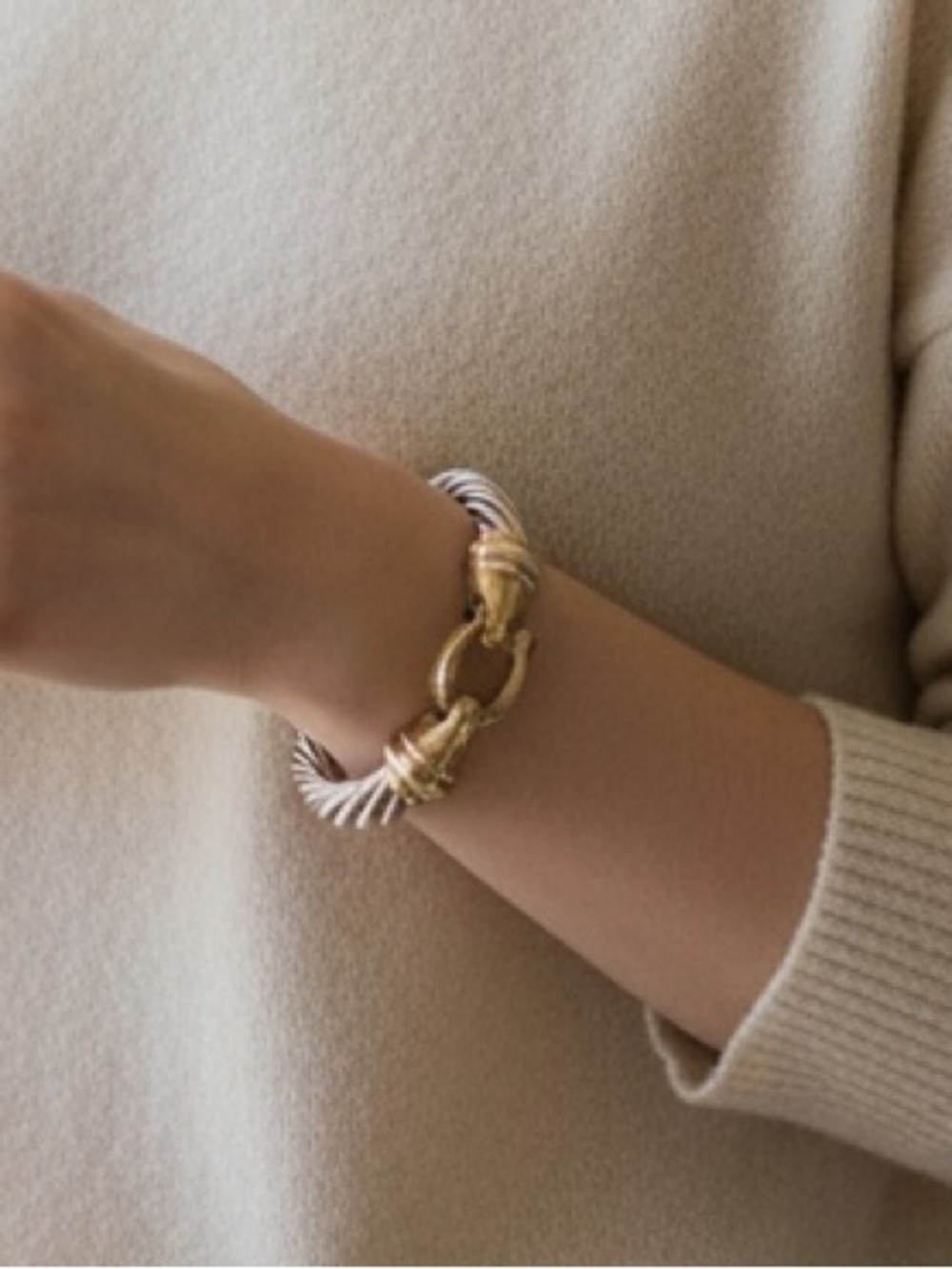 Vintage Two-Tone Cable Bracelet – Magnetic Clasp with Black Agate Accent